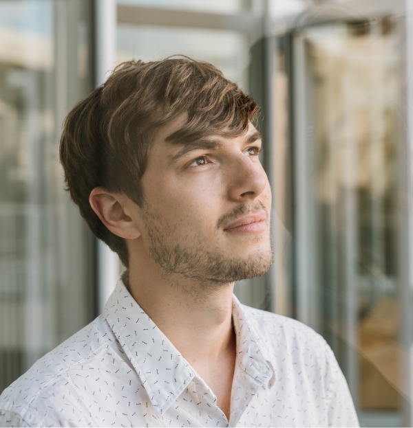 Portrait of Nahuel Gerth photographed by Patricia Kühfuß.