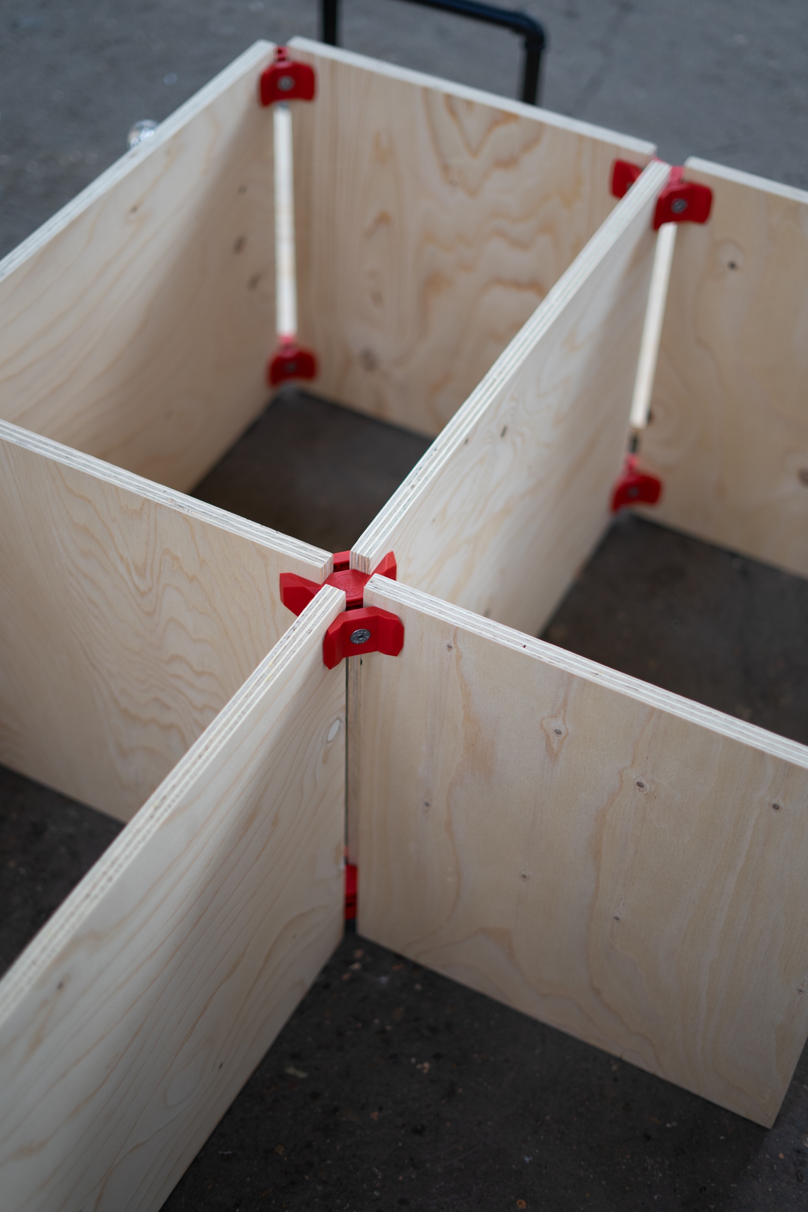 modular stand elements for Joni Studio