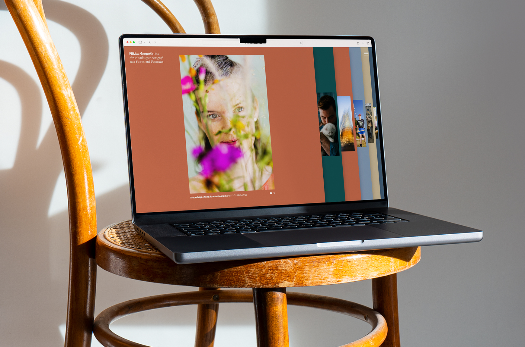Landingpage with playful slideshow for Niklas Grapatin