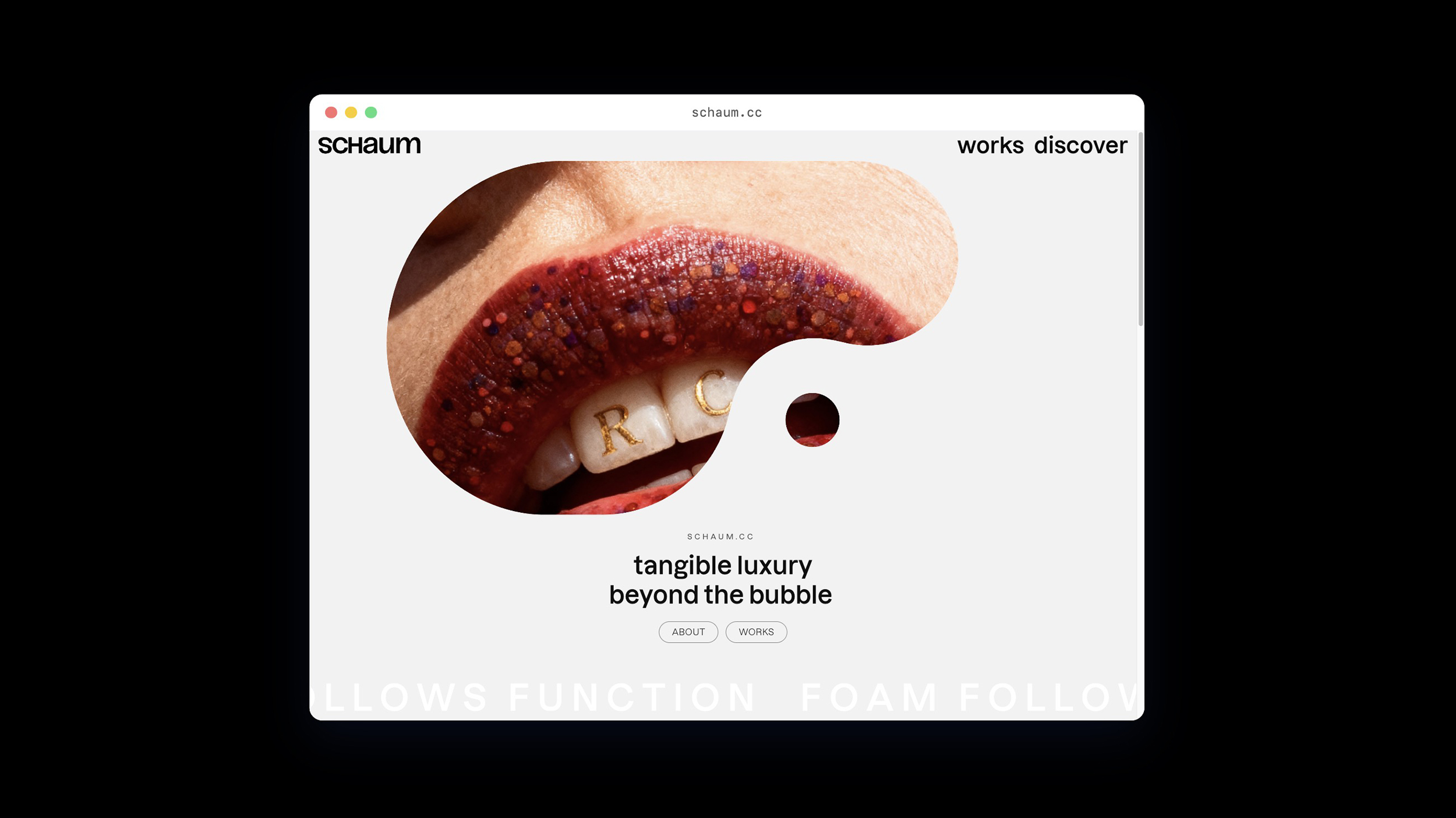 Red lips in an interactive blob