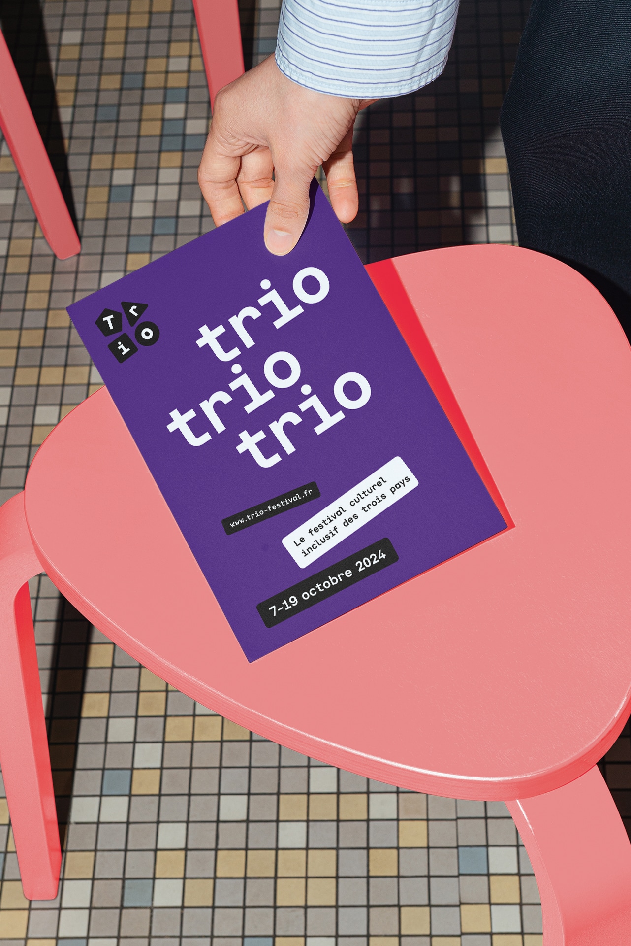 Lila TRIO-Festival Postkarte